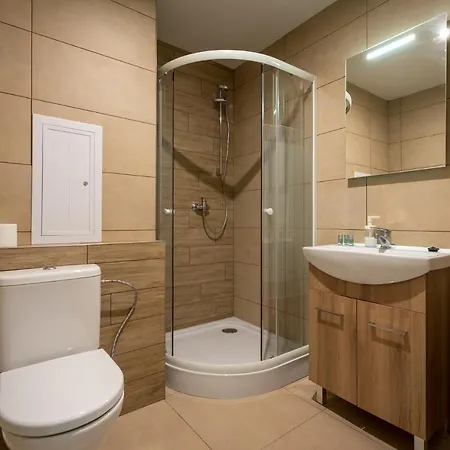 Auberge de jeunesse 26 *